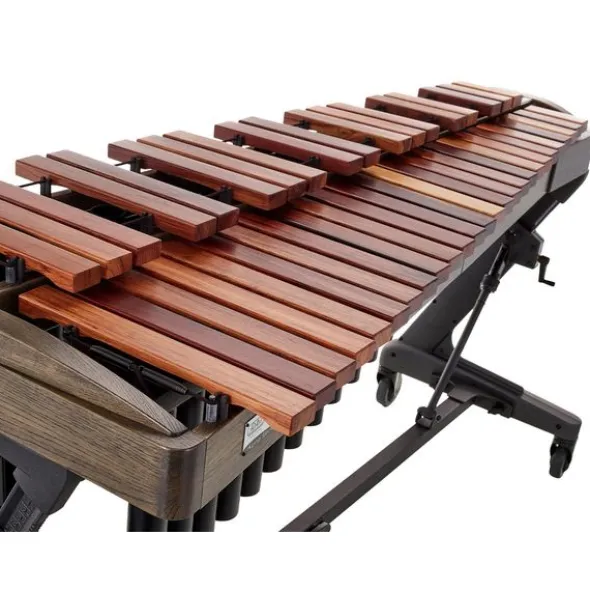 Adams XAHA35 Alpha 443Hz G/MB