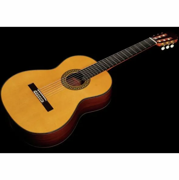 Alhambra Luthier India Montecabrer