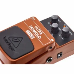 Behringer UT300