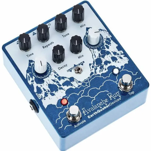 EarthQuaker Devices Avalanche Run V2