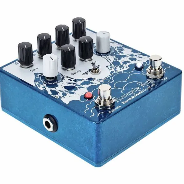 EarthQuaker Devices Avalanche Run V2