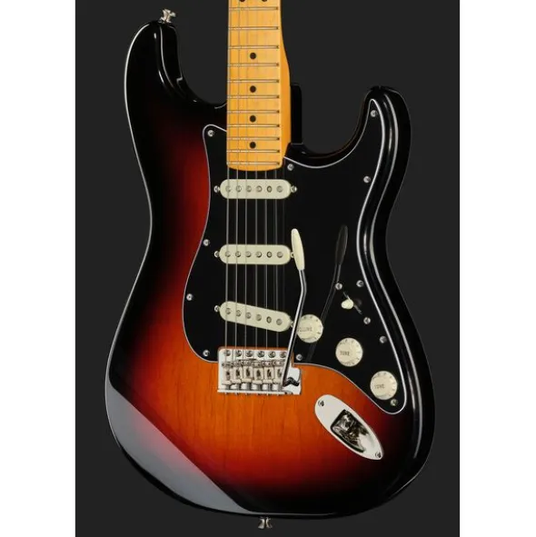 Fender Am Pro Clsc Strat MN 3TS