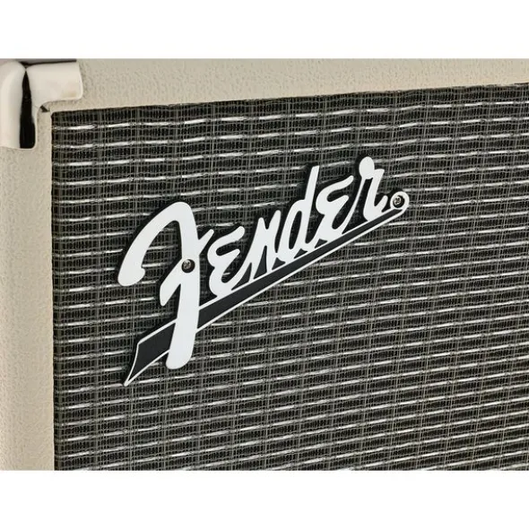 Fender Rumble 40 V3 Ivory