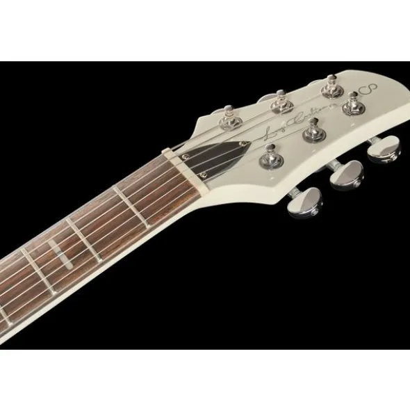 Larry Carlton Q3 Antique White