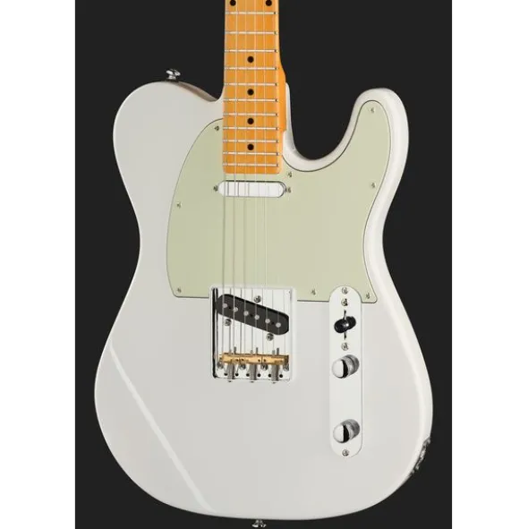 Larry Carlton T7 White New Gen