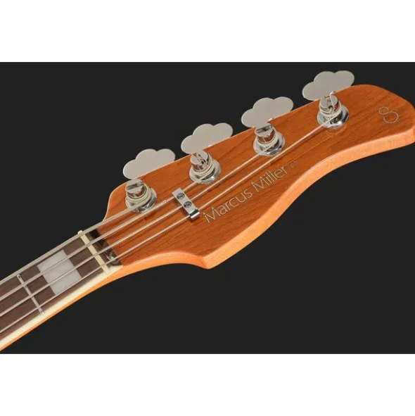 Marcus Miller P7 4 New Gen Antique White