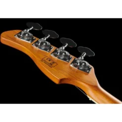 Marcus Miller V8-4 TS