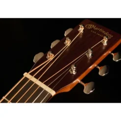 Martin Guitar 00017