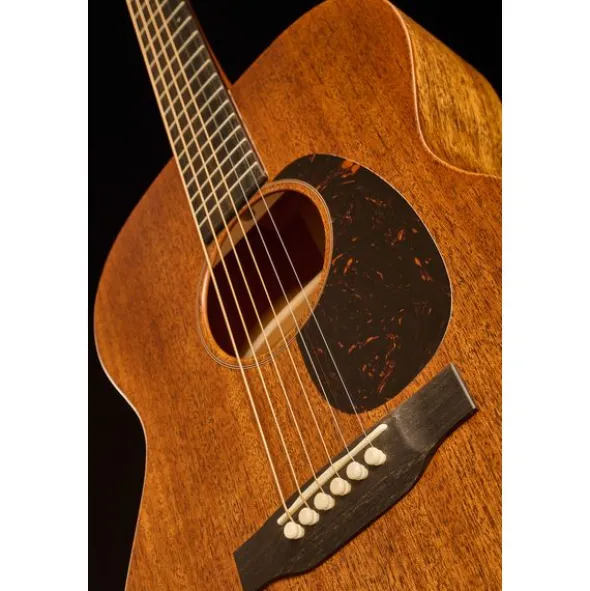 Martin Guitar 00017