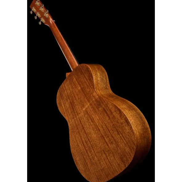 Martin Guitar 00017
