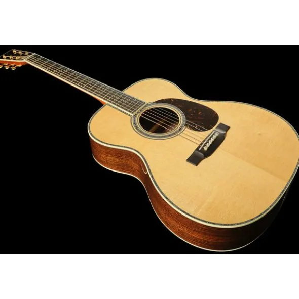 Martin Guitar 00042