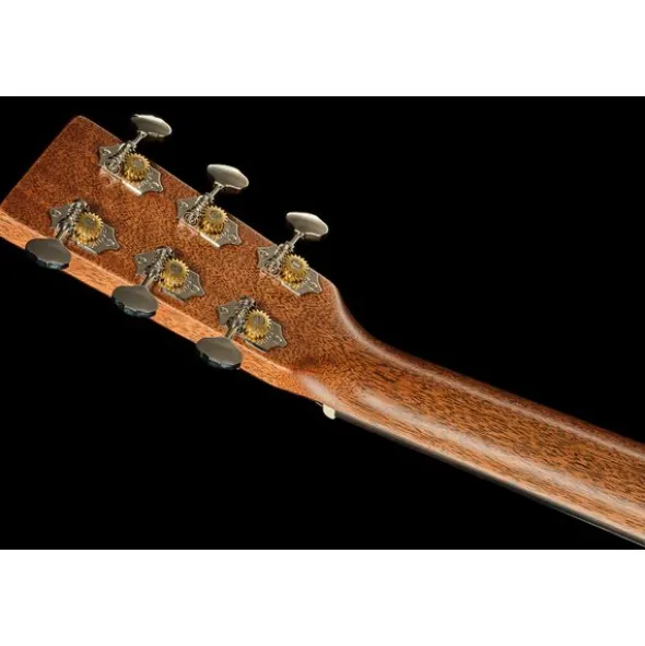 Martin Guitar 00018