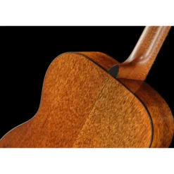 Martin Guitar 00018
