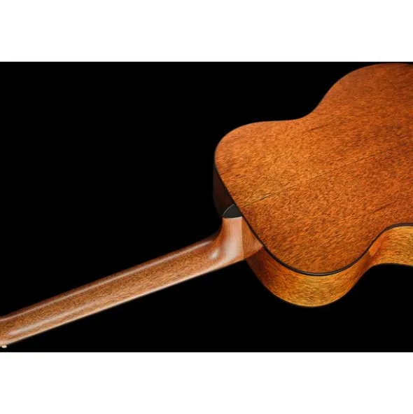 Martin Guitar 00018