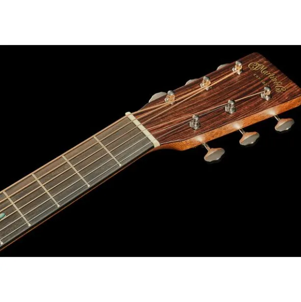 Martin Guitar 00018