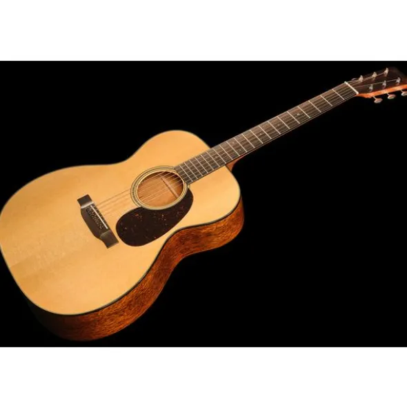 Martin Guitar 00018