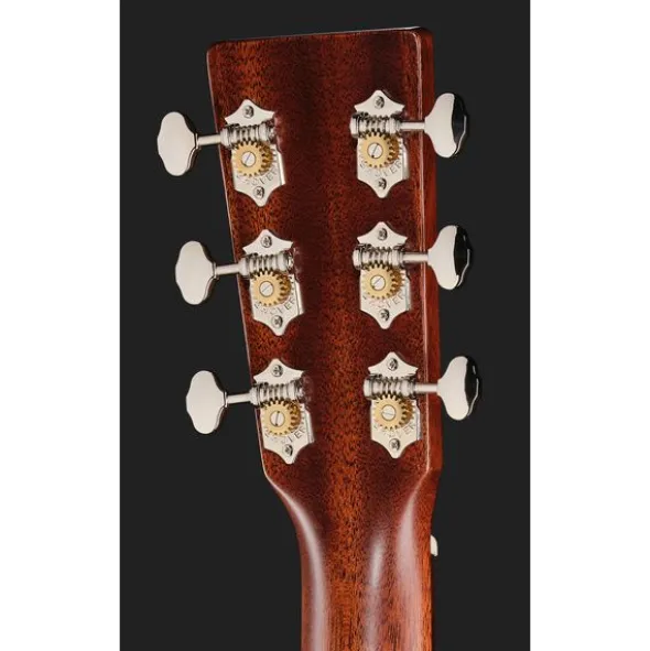 Martin Guitar D17
