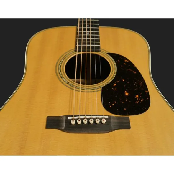Martin Guitar D-28 Satin