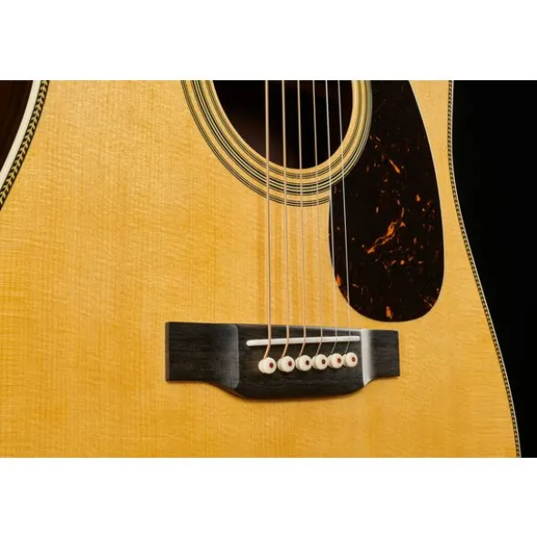 Martin Guitar HD-28