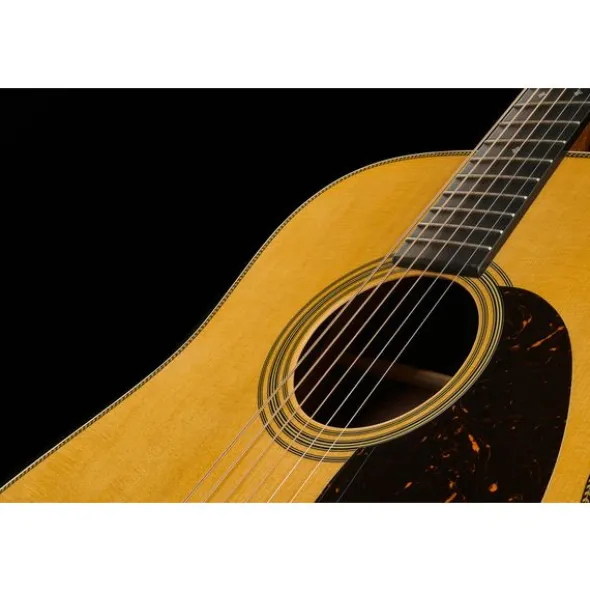 Martin Guitar HD-28