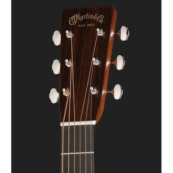 Martin Guitar HD28E