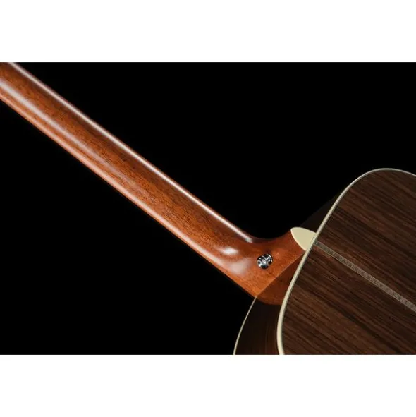 Martin Guitar HD28E