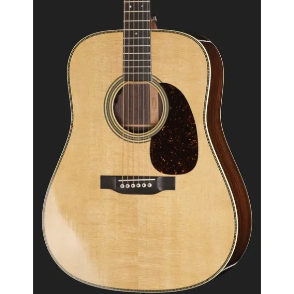 Martin Guitar HD28E
