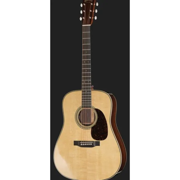 Martin Guitar HD28E
