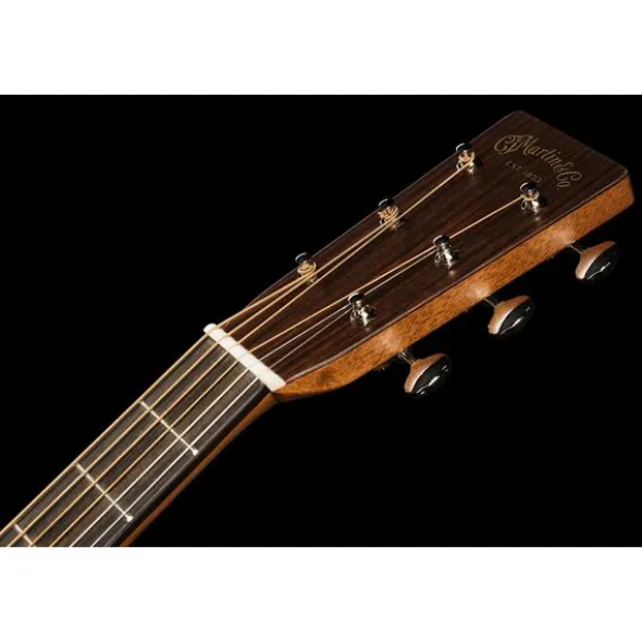Martin Guitar HD28 Sunburst