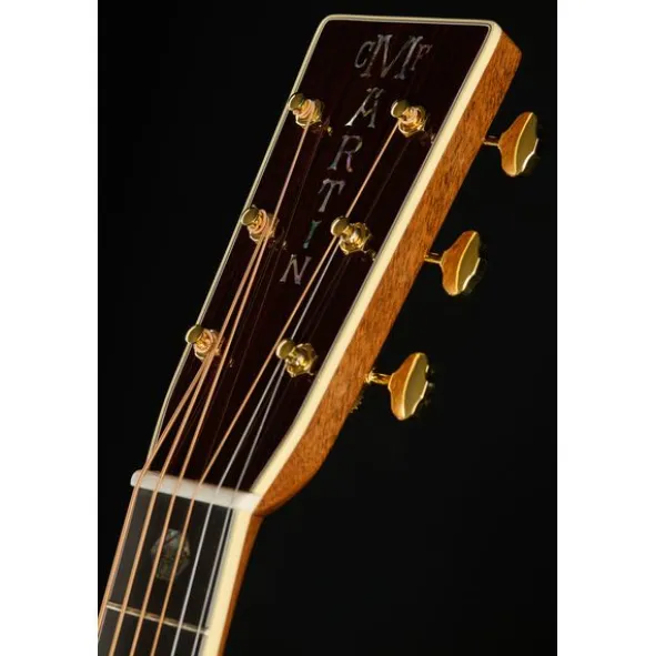 Martin Guitar J40