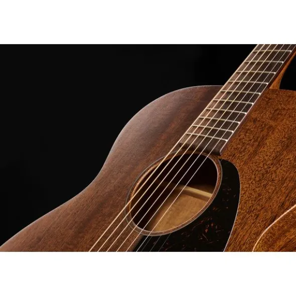 Martin Guitar 000-15M