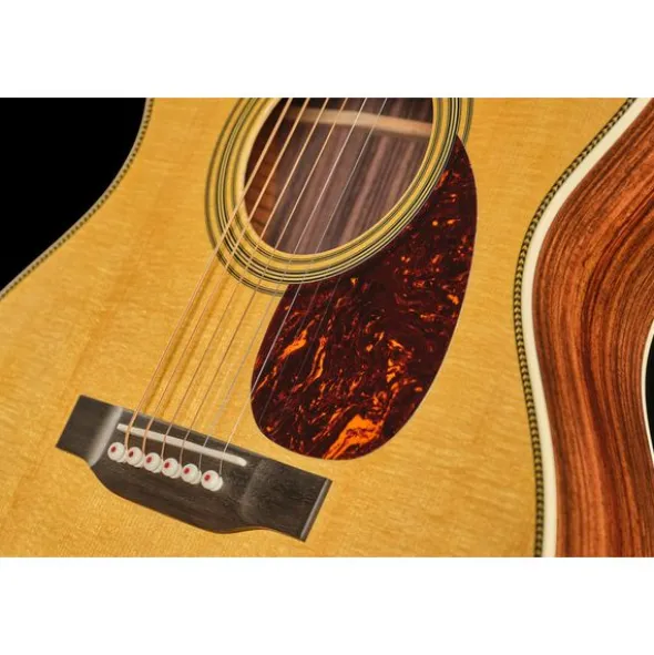 Martin Guitar OM28