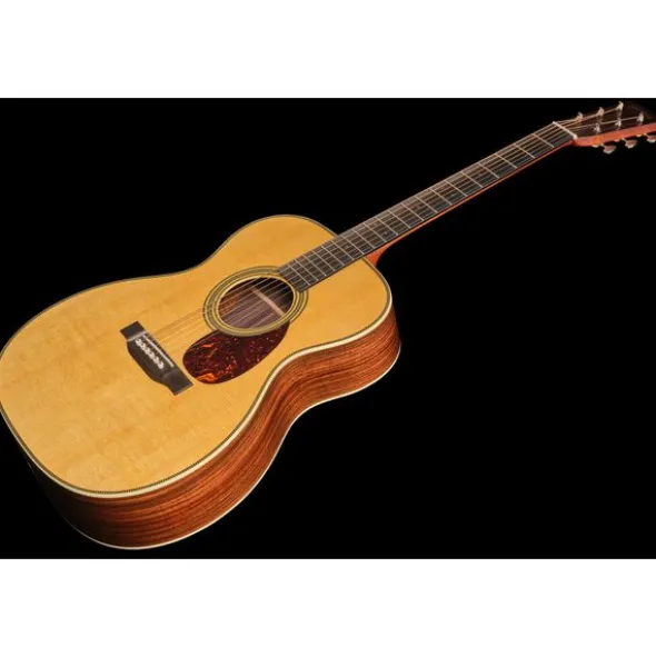 Martin Guitar OM28