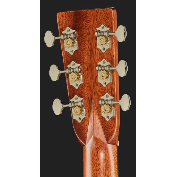 Martin Guitar OM28