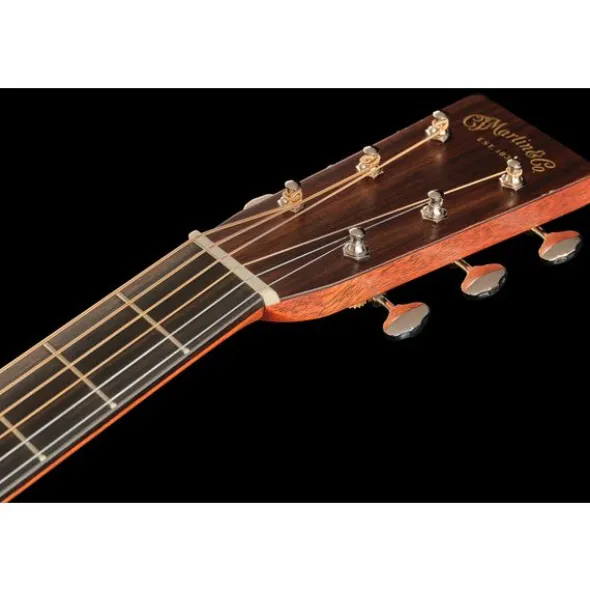 Martin Guitar OM28