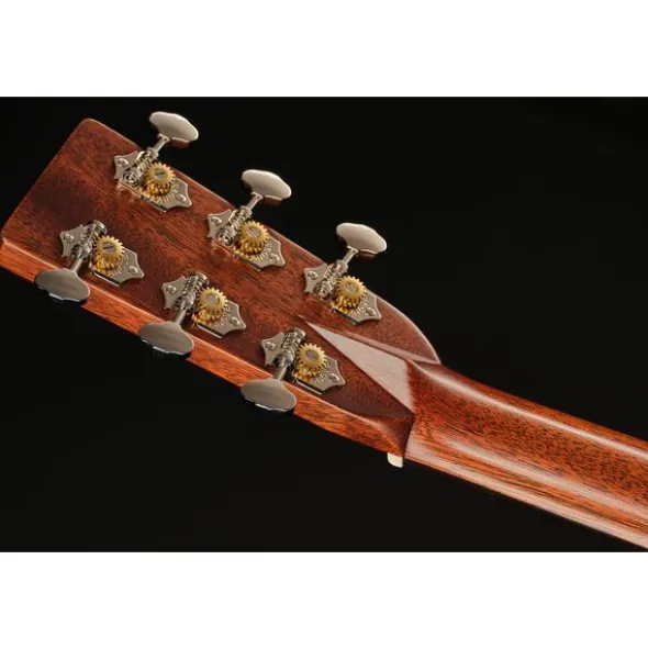 Martin Guitar OM28