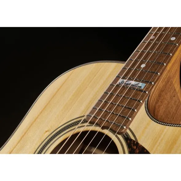 Maton EA80C