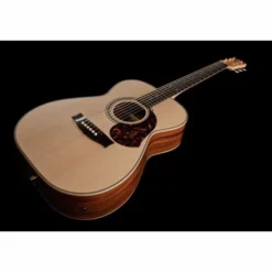 Maton EBG808A w/ Case