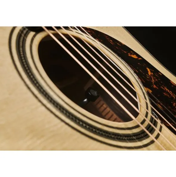 Maton EM100C Messiah