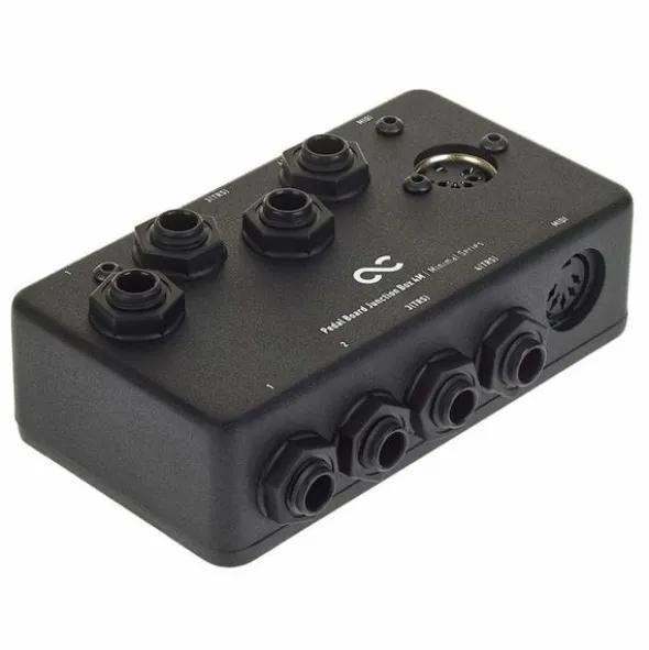 One Control Pedalboard Patchbay 4M