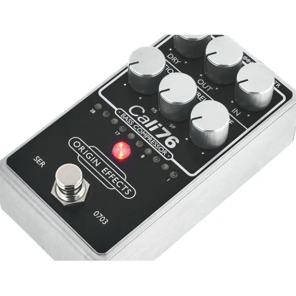 Origin Effects Cali76 V2 Bass Compressor BK