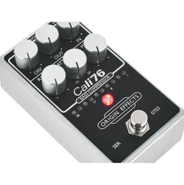 Origin Effects Cali76 V2 Bass Compressor BK