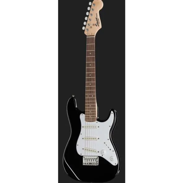 Squier Mini Strat V2 BK IL Bundle