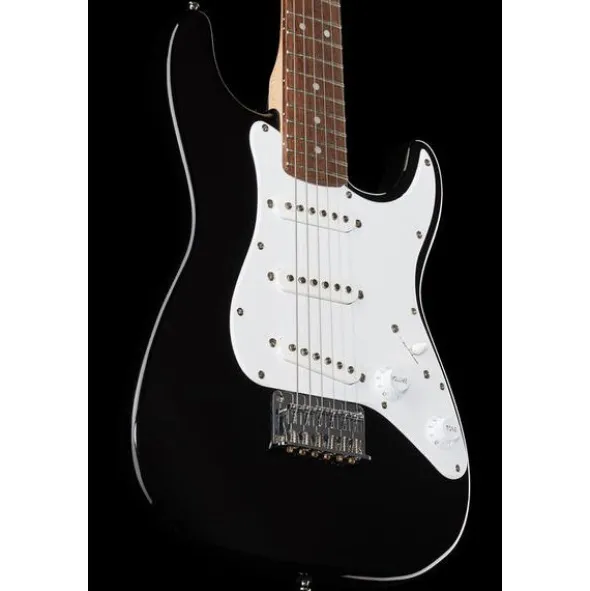 Squier Mini Strat V2 BK IL Bundle