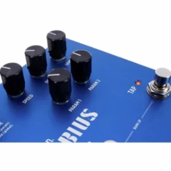 Strymon Mobius
